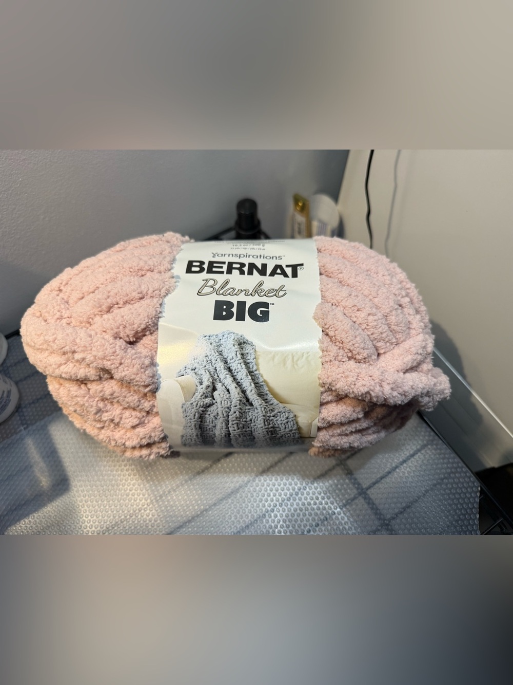 NWT Bernat Blanket Big Jumbo #7 Pink Dust Yarn - 32 Yards (3 Skein Lot)